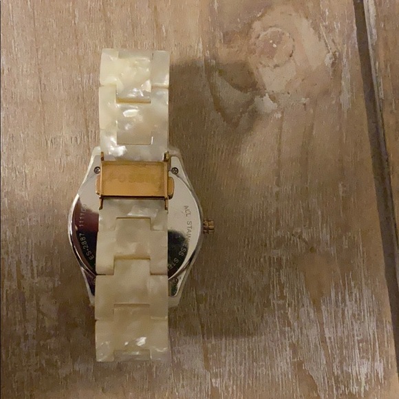 Fossil Women’s Watch - Picture 3 of 3